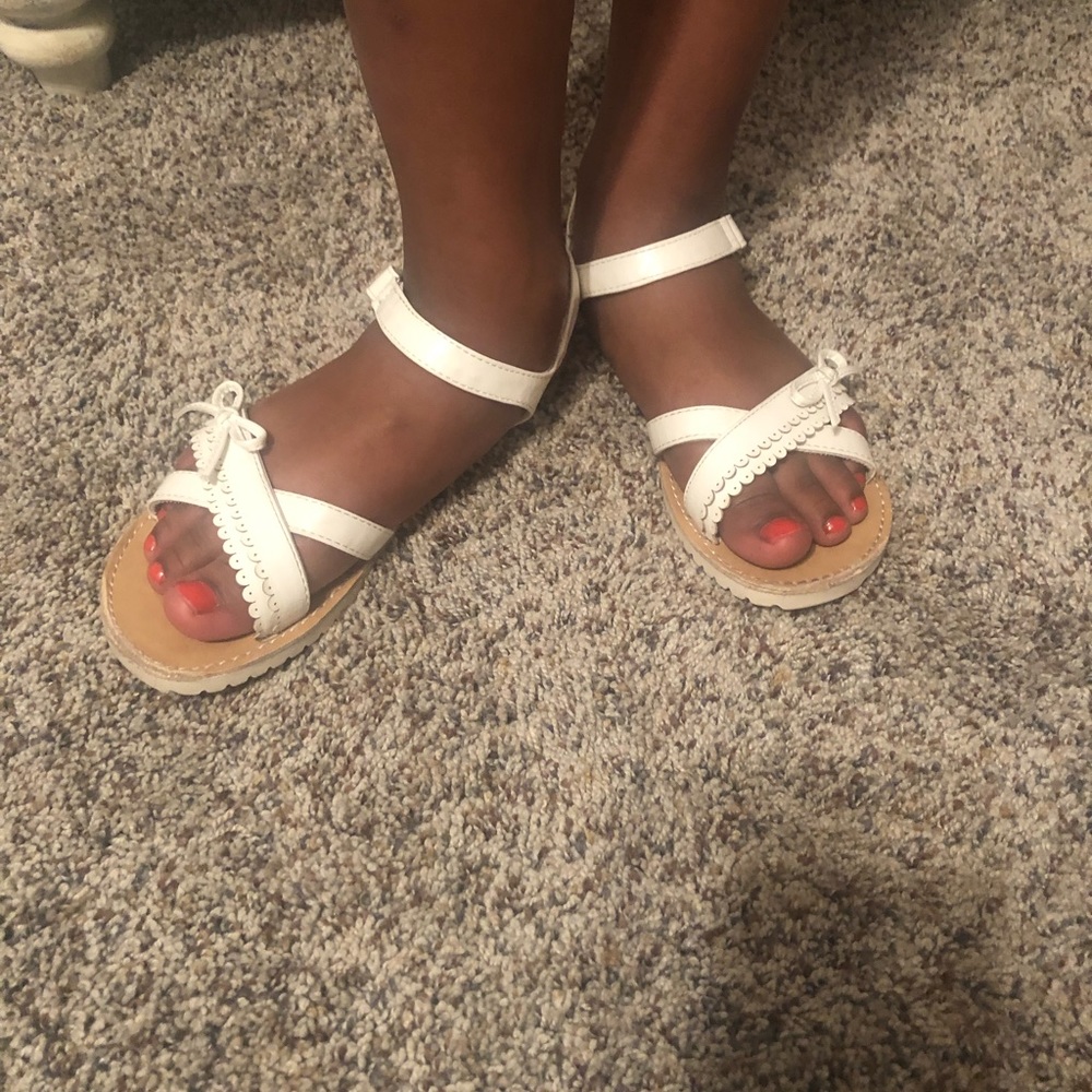 White sandals - Picture 2 of 3